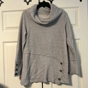 Gray crushed fleece tunic top